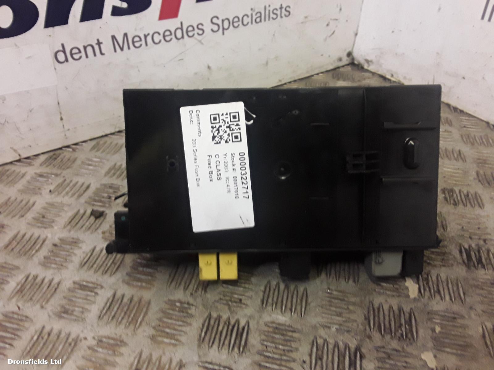 View Auto part Fuse Box Mercedes C Class 2003