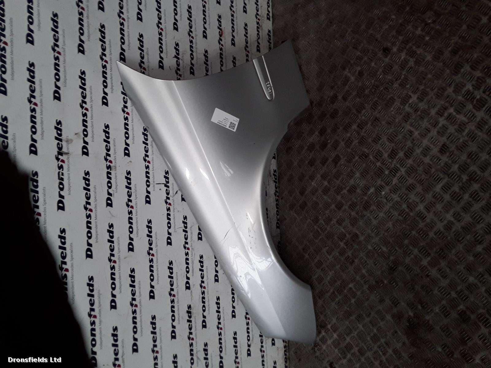 View Auto part L Wing Mercedes E Class 2009
