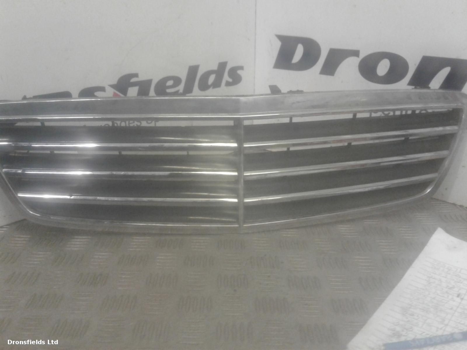 View Auto part Grille Mercedes C Class 2005