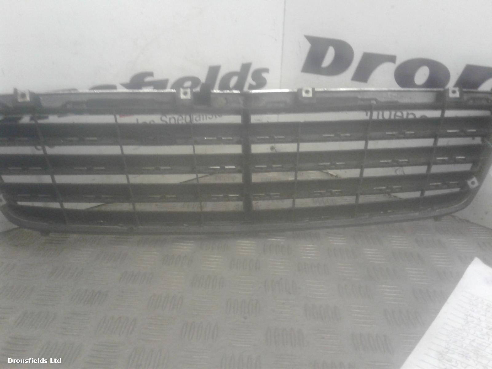 View Auto part Grille Mercedes C Class 2005