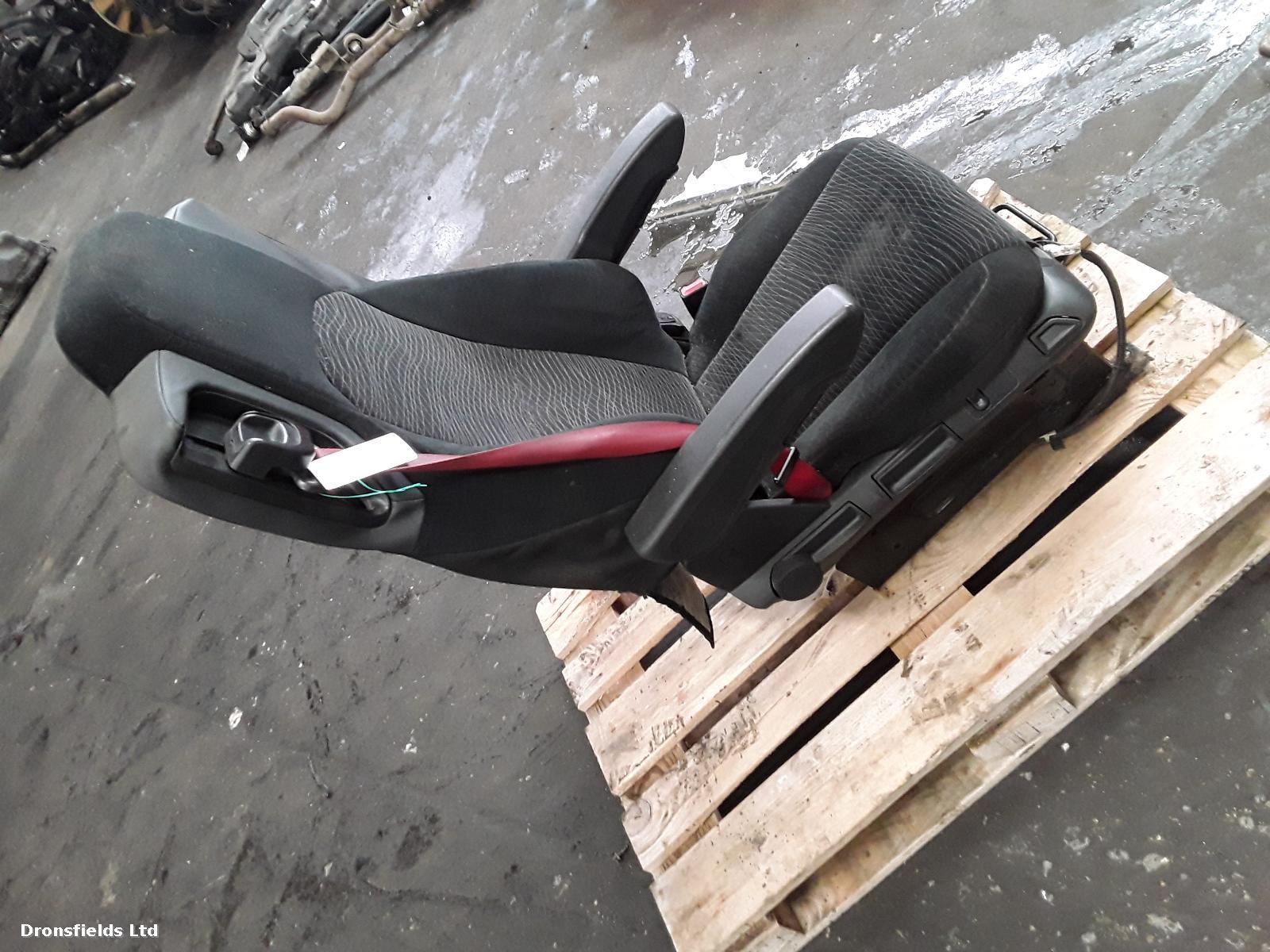 View Auto part Front Seat Mercedes Actros 2016