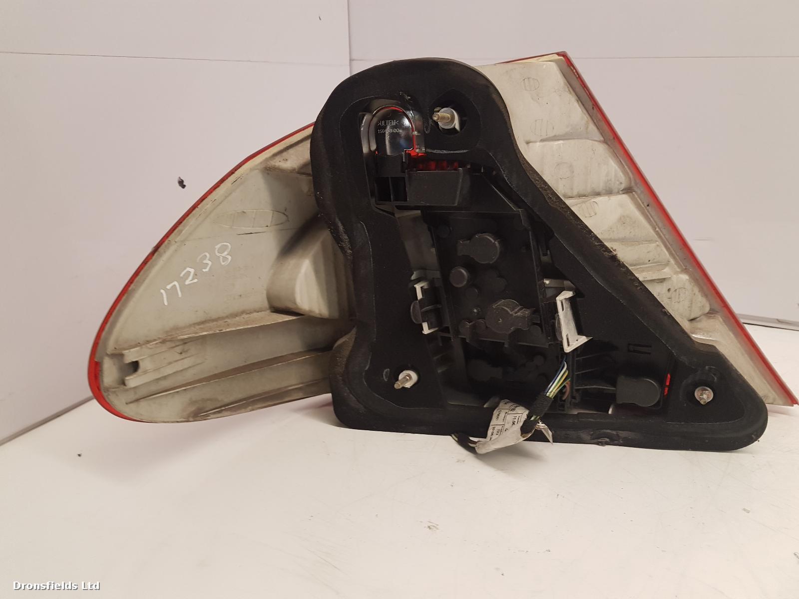 View Auto part L Taillight Mercedes Clk 2004
