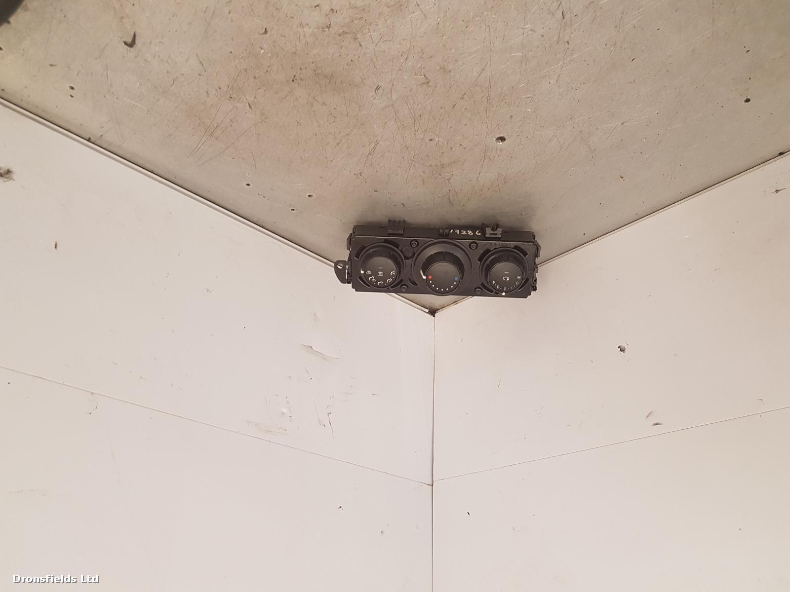 View Auto part Heater/AC Controller Mercedes Citan 2015