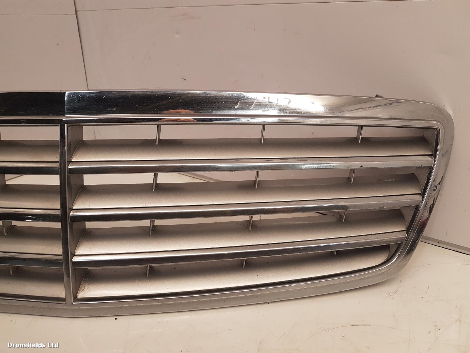View Auto part Grille Mercedes C Class 2005