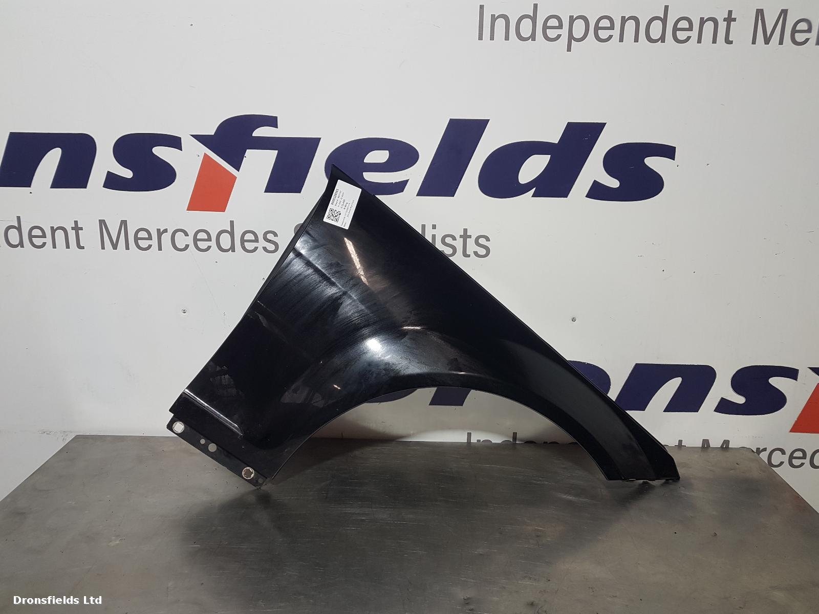 View Auto part R Wing Mercedes C Class 2008