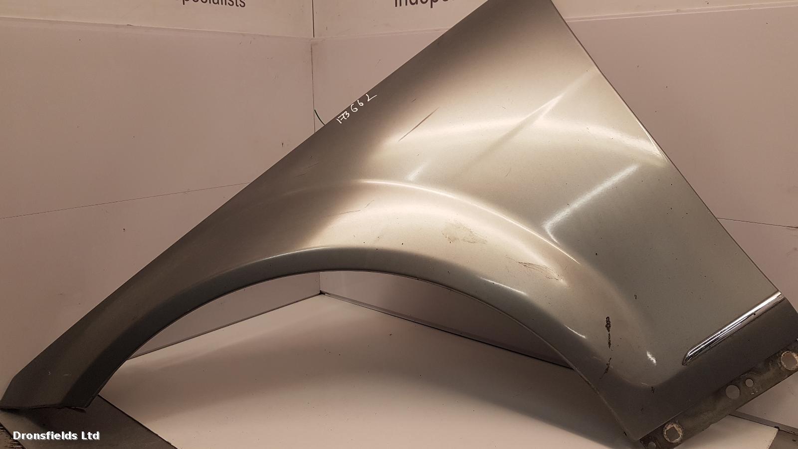 View Auto part L Wing Mercedes C Class 2007