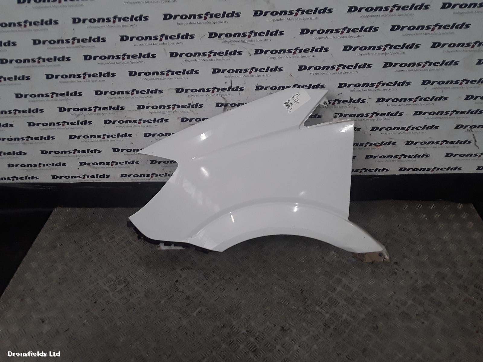 View Auto part L Wing Mercedes Sprinter 2018