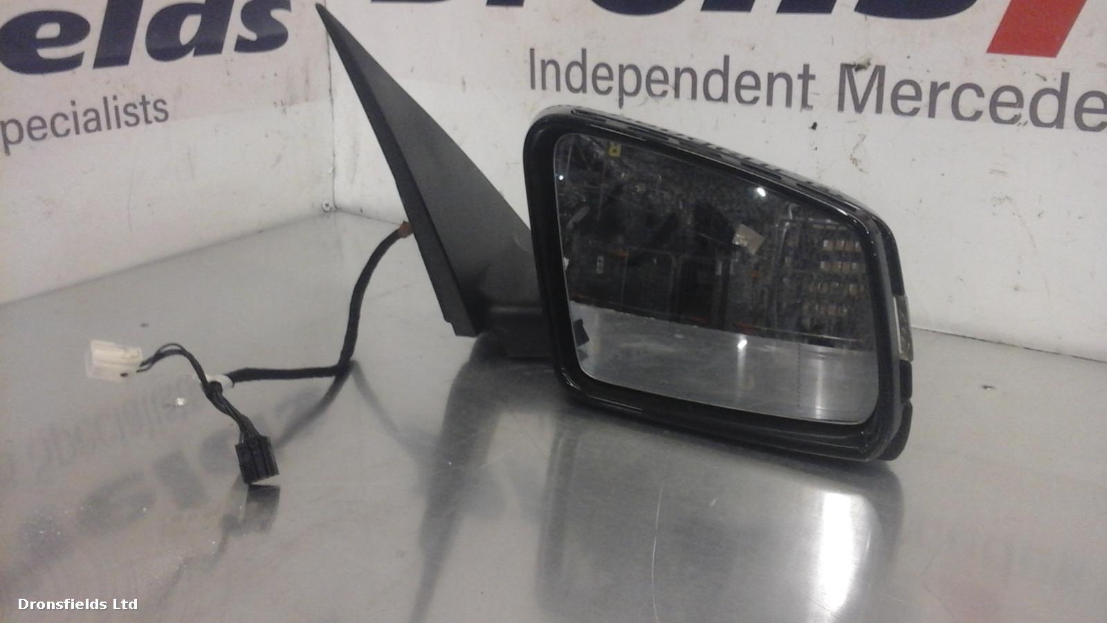 View Auto part R Door Mirror Mercedes C Class 1999