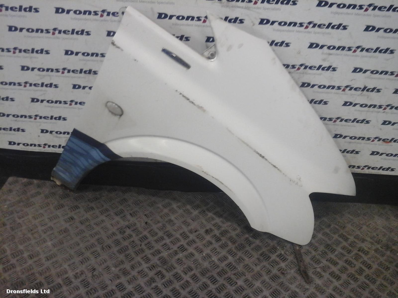 View Auto part R Wing Mercedes Vito 2015