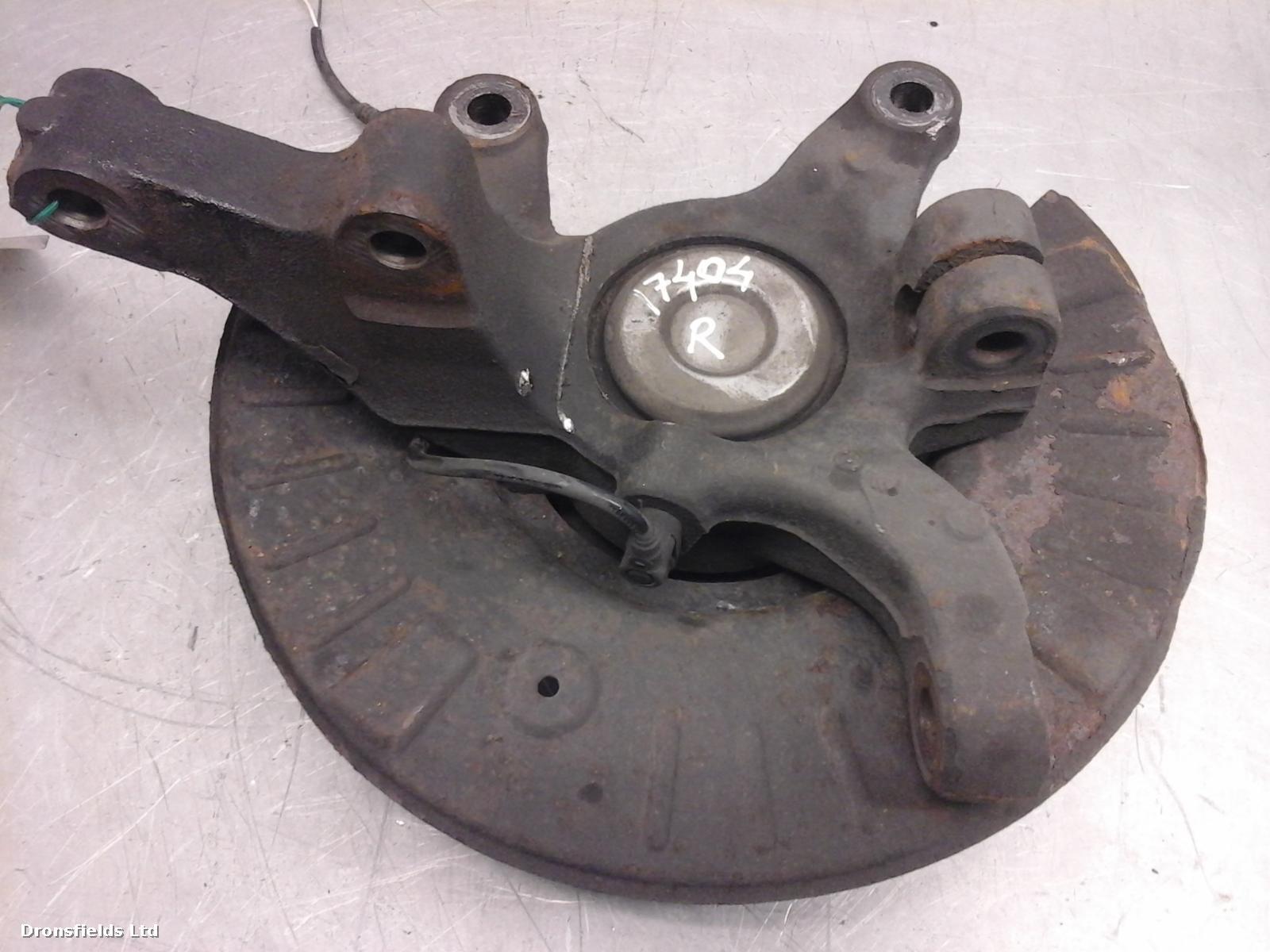 View Auto part RF Hub/Stub Axle Assembly Mercedes Vito 2011