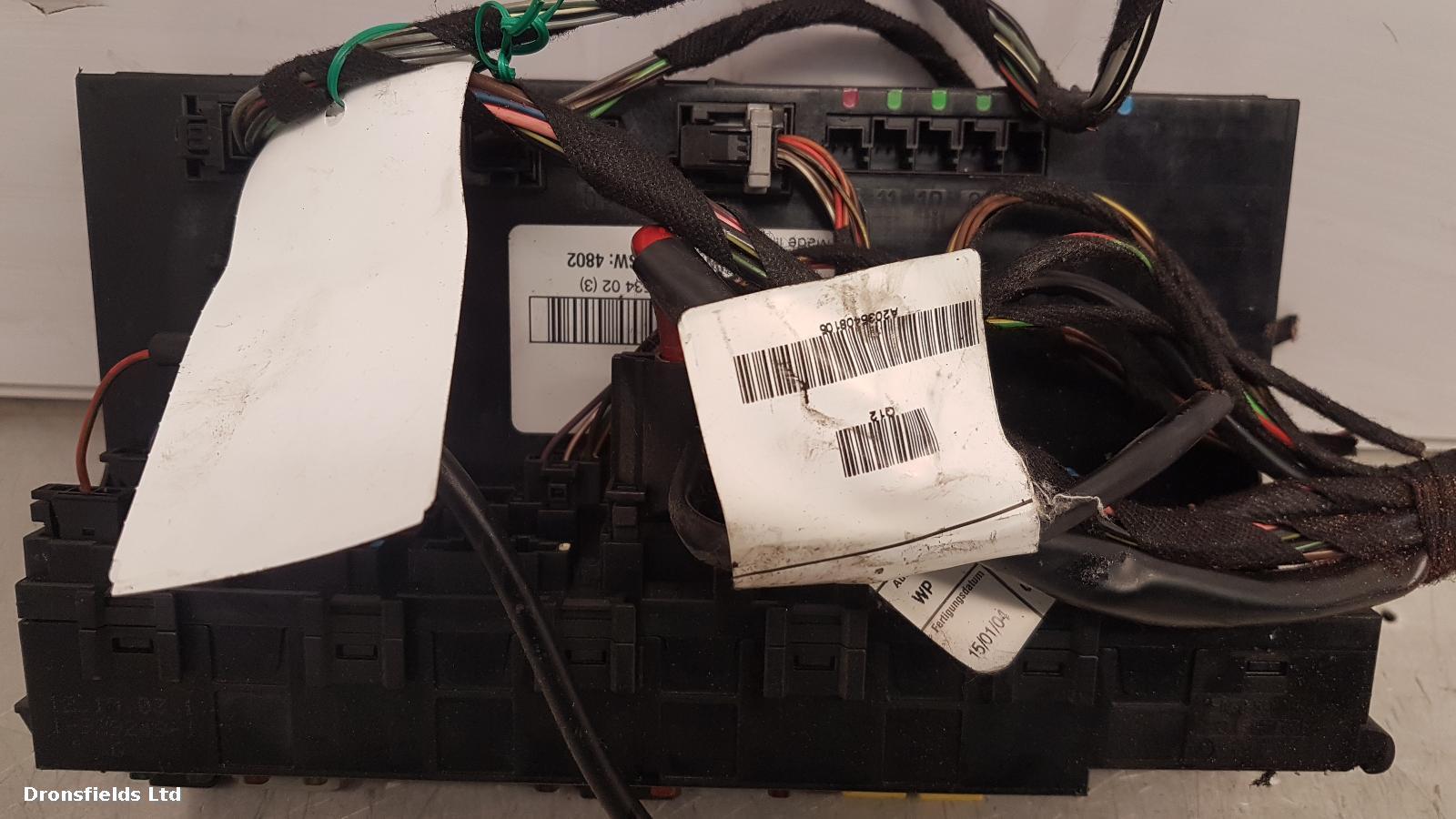 View Auto part Fuse Box Mercedes C Class 2004
