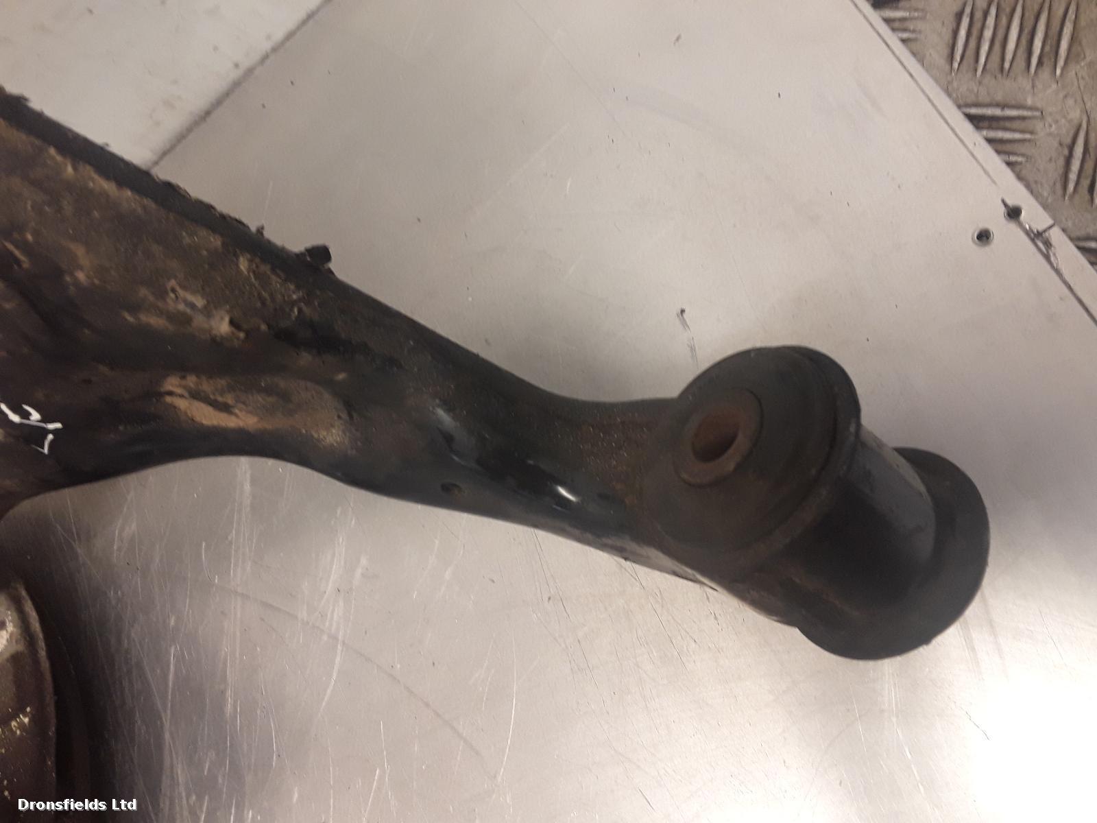 View Auto part RF Hub/Stub Axle Assembly Mercedes Vito 2003