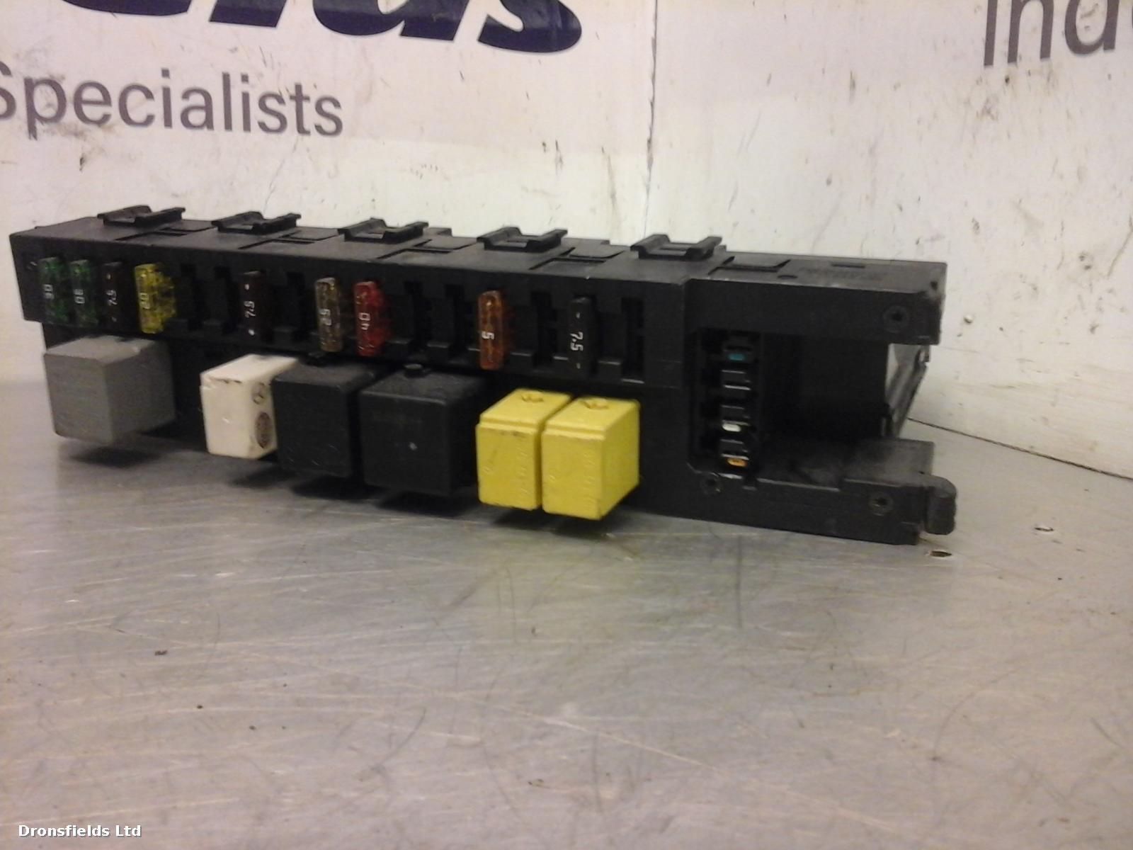 View Auto part Fuse Box Mercedes C Class 2017