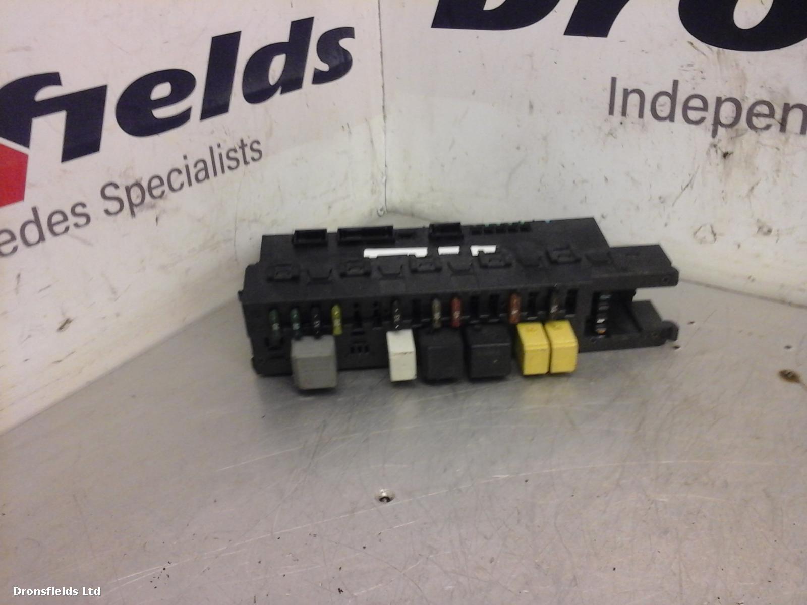 View Auto part Fuse Box Mercedes C Class 2017