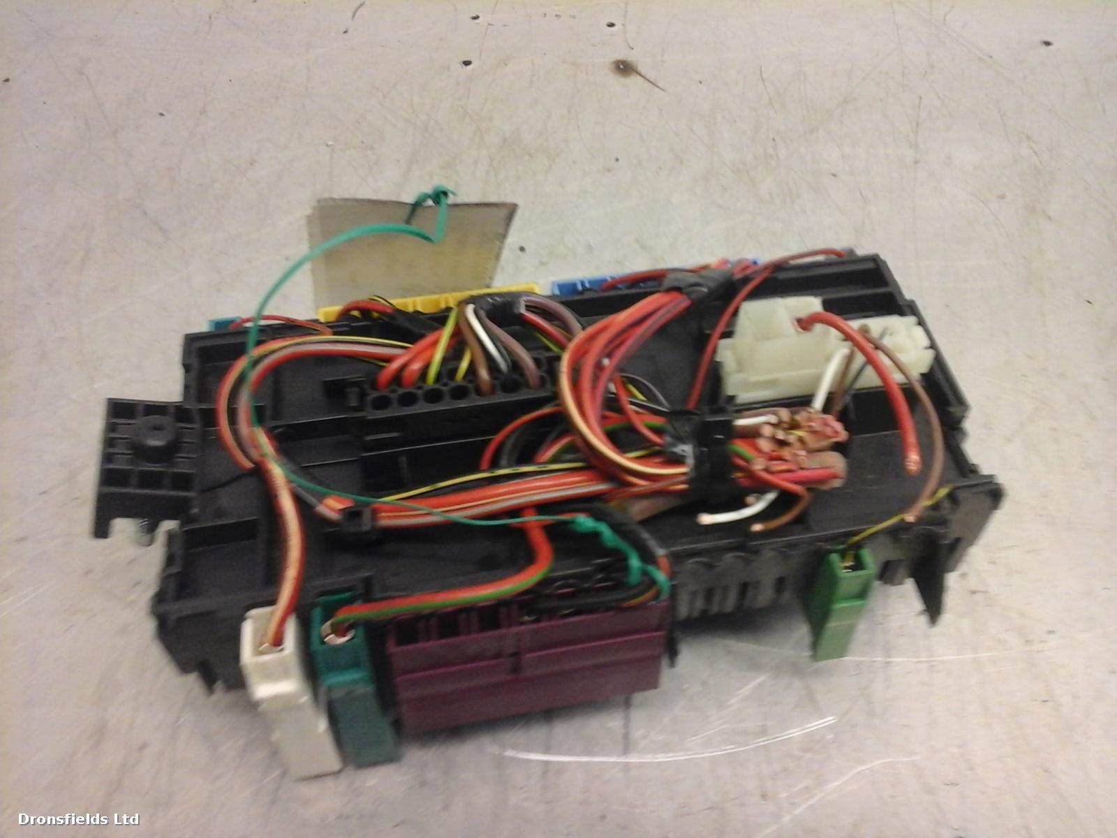 View Auto part Fuse Box Mercedes Cla 2014