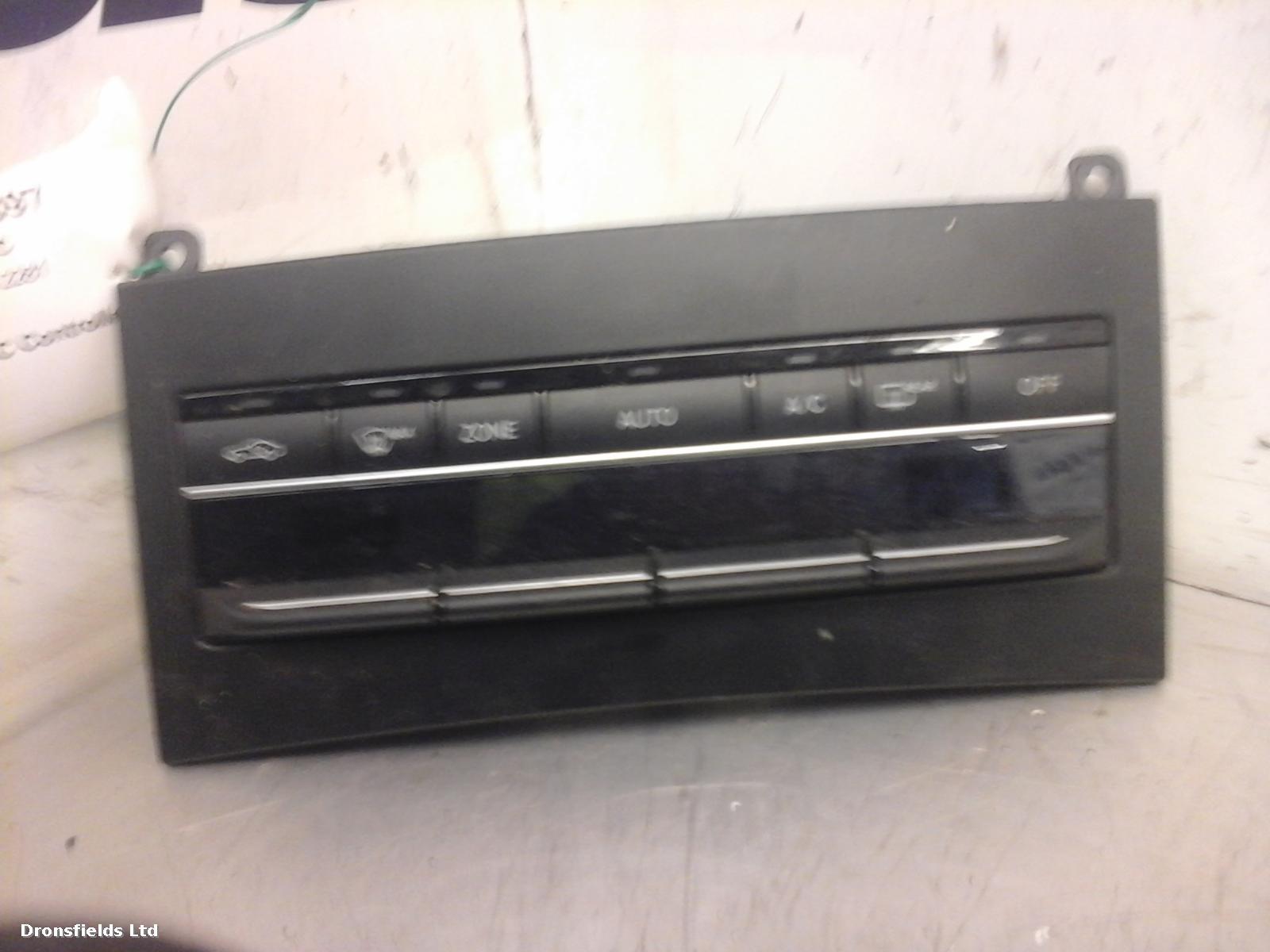 View Auto part Heater/AC Controller Mercedes E Class 2024