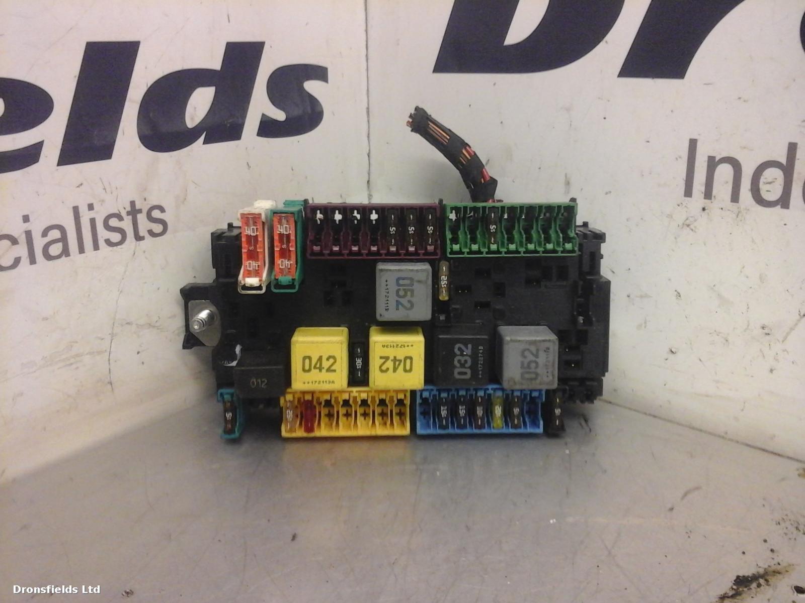 View Auto part Fuse Box Mercedes B Class 2017