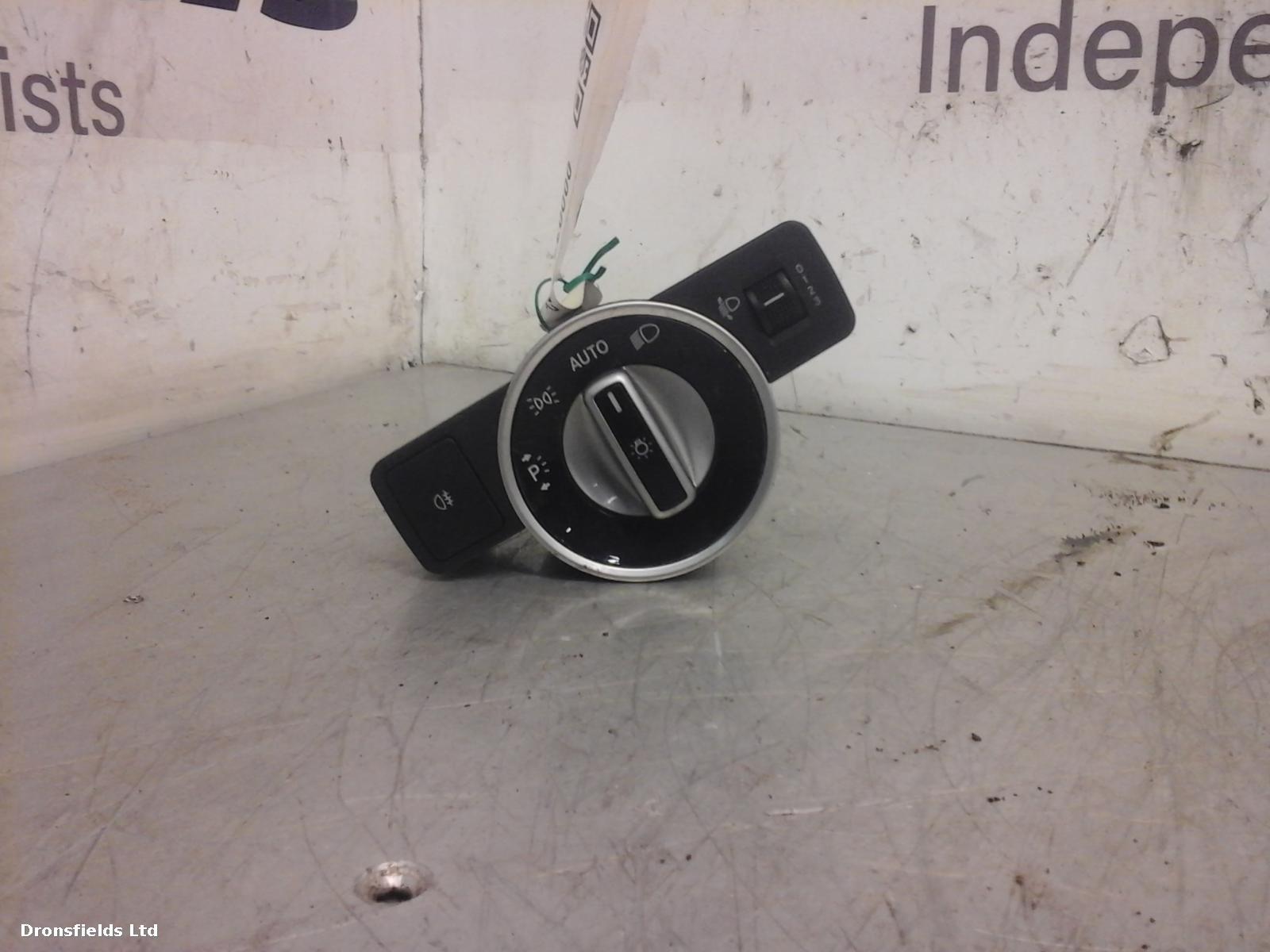 View Auto part Headlight Switch Mercedes E Class 2015