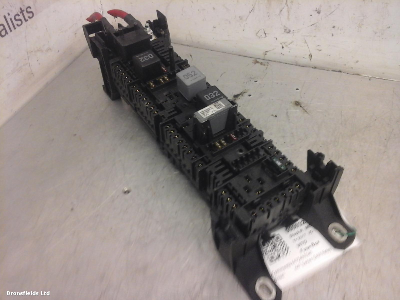 View Auto part Fuse Box Mercedes Vito 2017