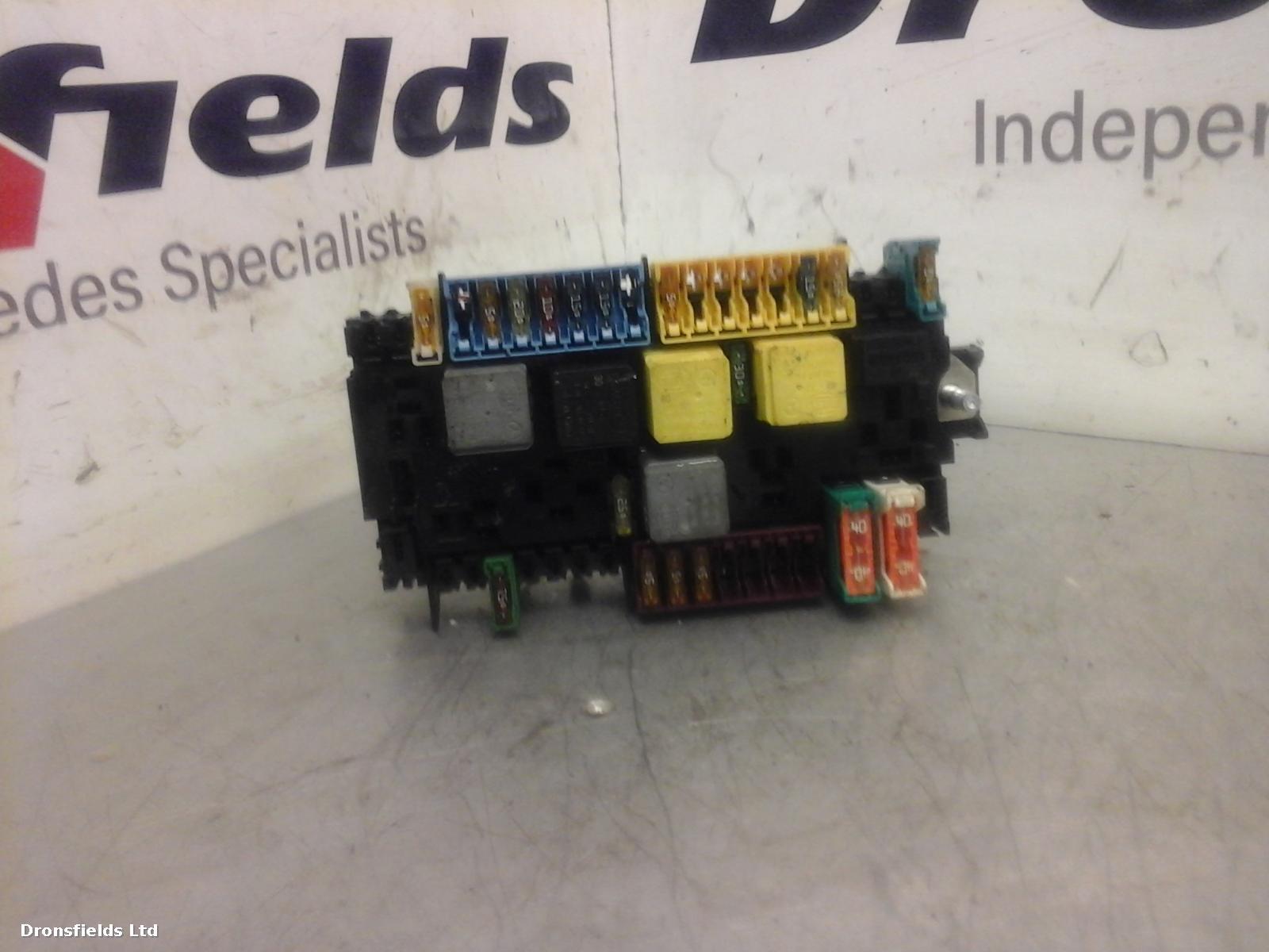 View Auto part Fuse Box Mercedes B Class 2015