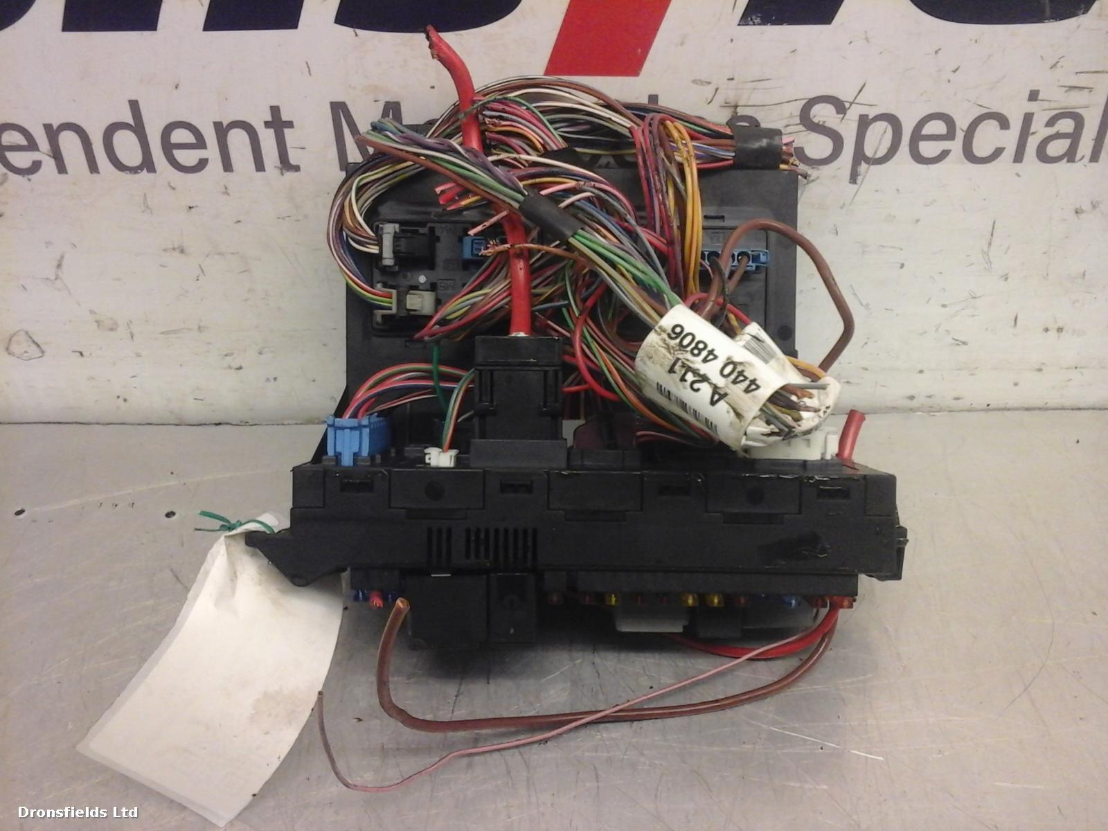 View Auto part Fuse Box Mercedes E Class 2005