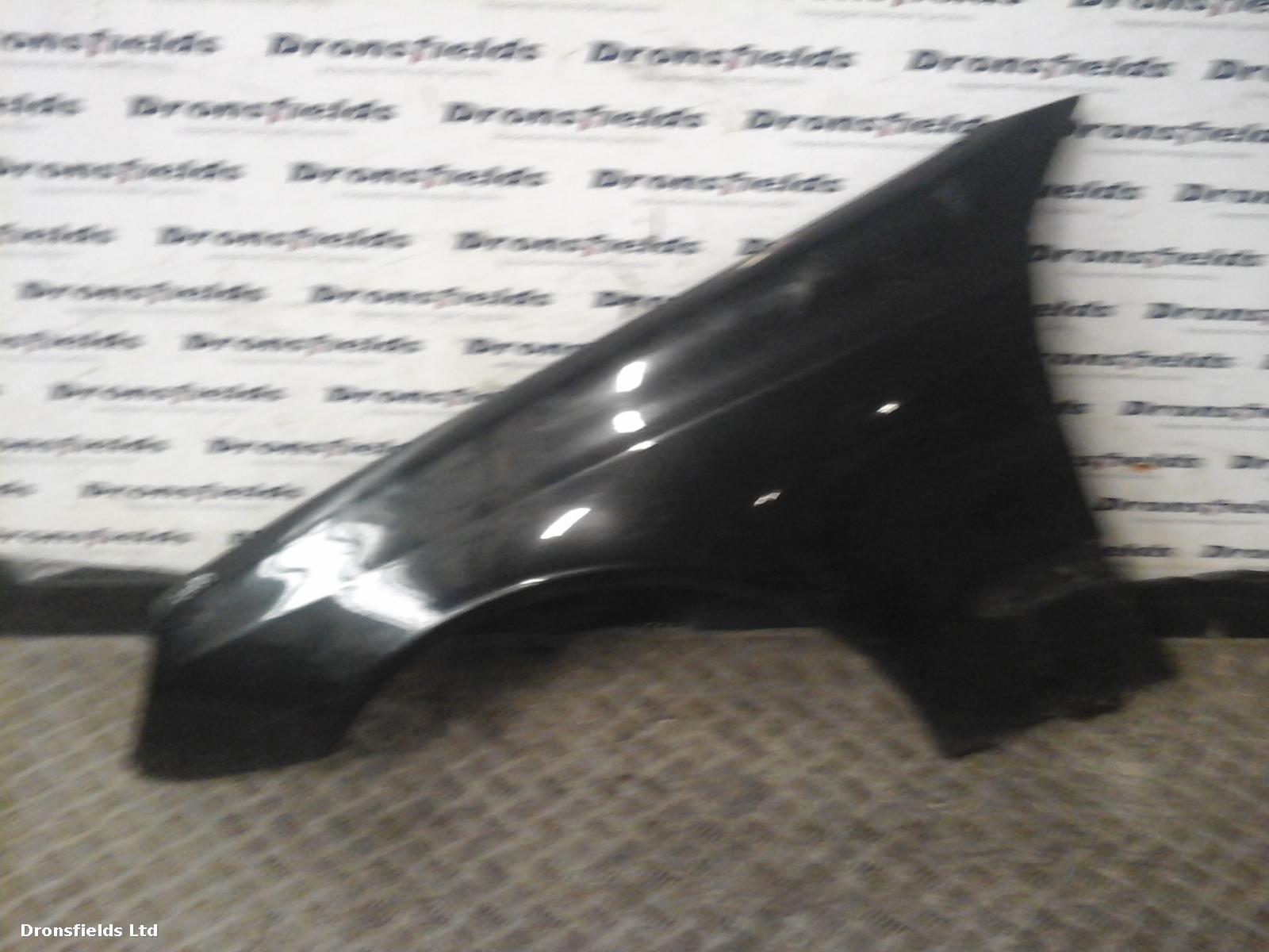 View Auto part L Wing Mercedes E Class 2005
