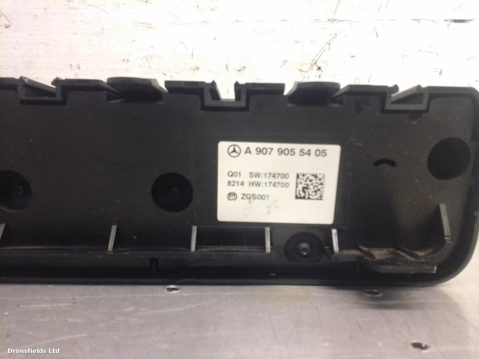 View Auto part Heater/AC Controller Mercedes Sprinter 2017