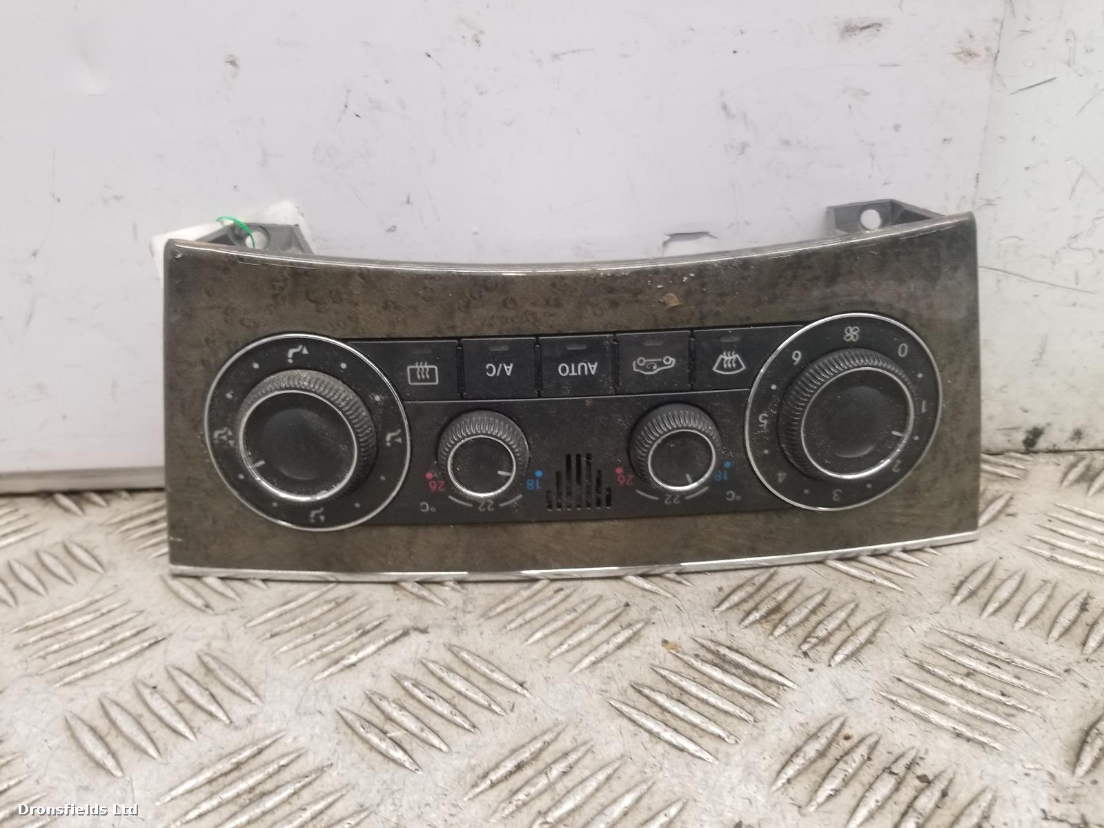 View Auto part Heater/AC Controller Mercedes C Class 2009