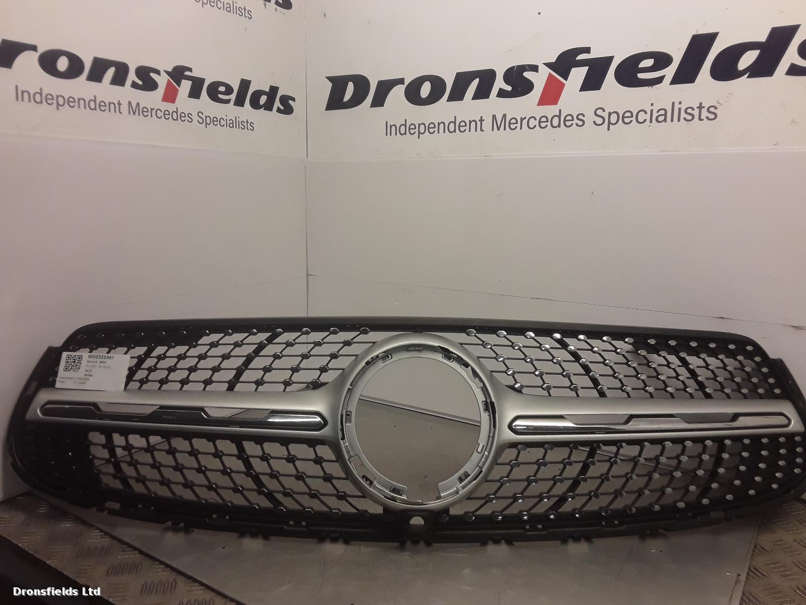 View Auto part Grille Mercedes Glc 2022