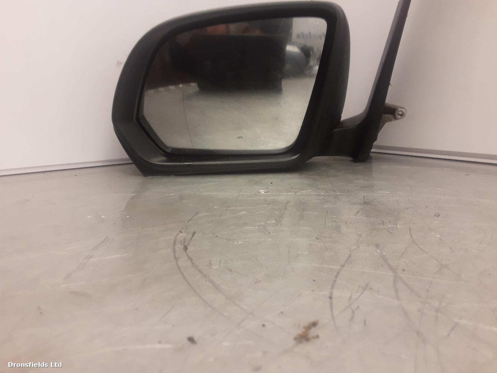 View Auto part L Door Mirror Mercedes Vito 2015