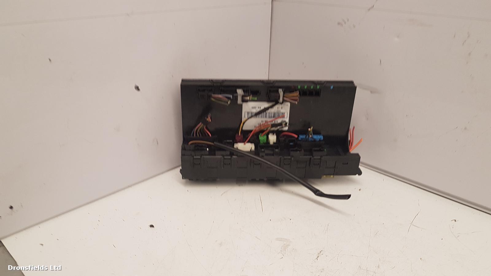 View Auto part Fuse Box Mercedes C Class 2007