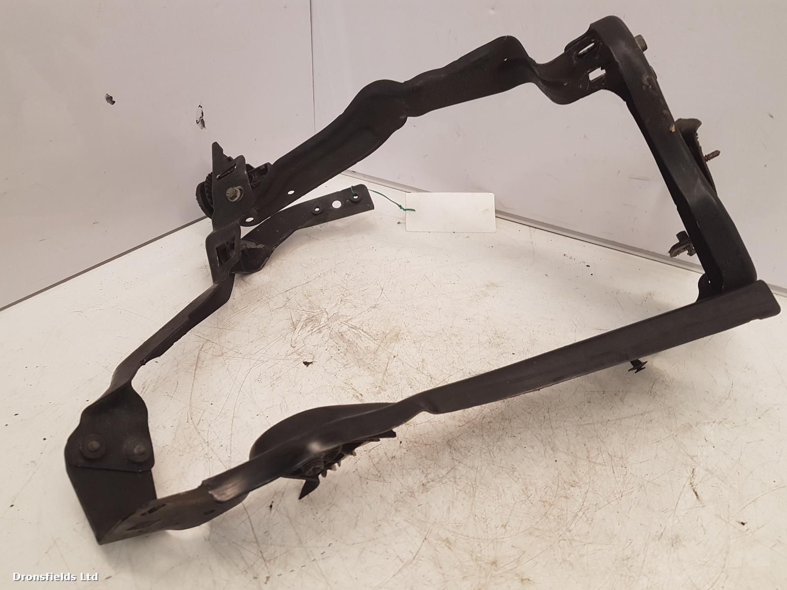 View Auto part Headlight Bracket Right Mercedes C Class 2008