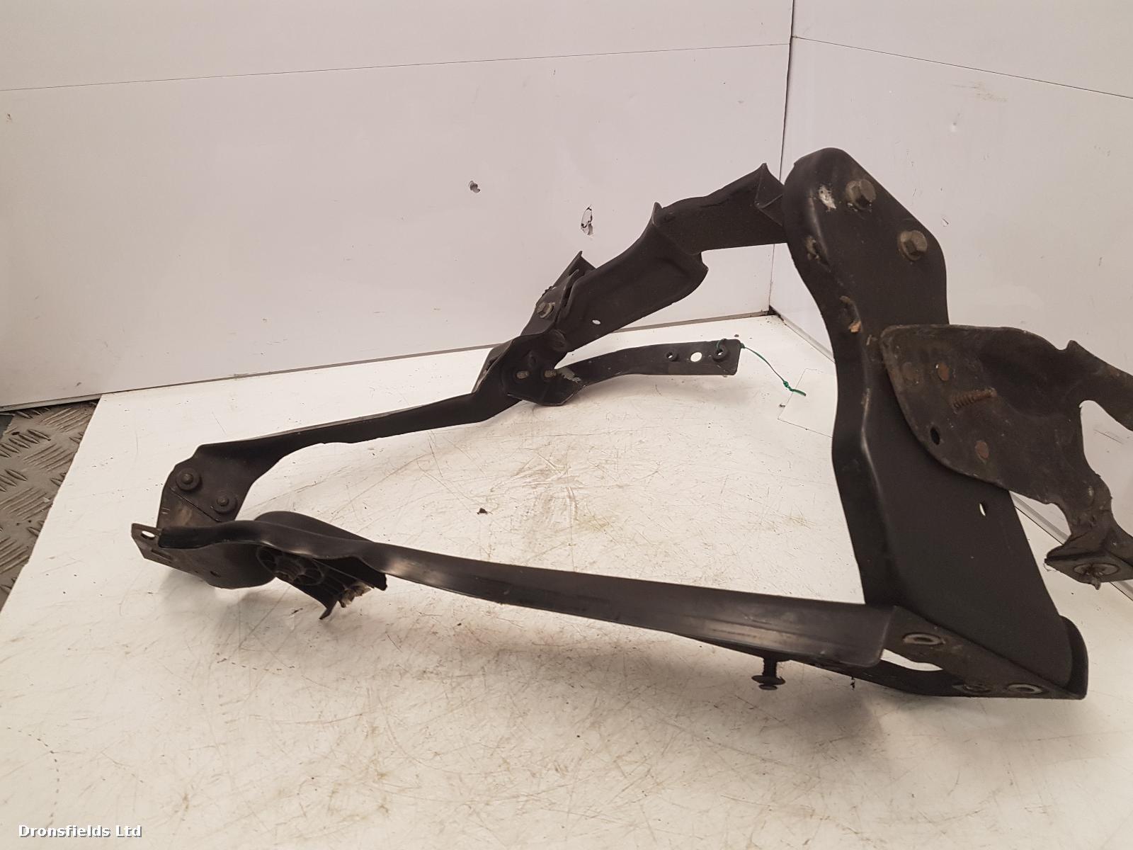 View Auto part Headlight Bracket Right Mercedes C Class 2008