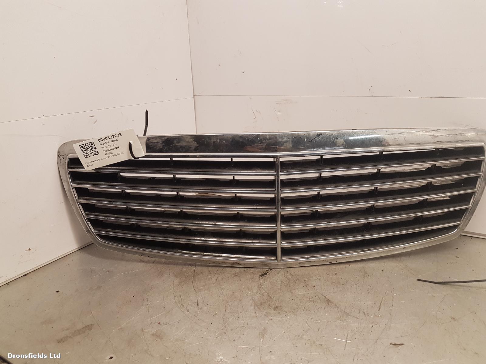 View Auto part Grille Unknown Unknown 2015