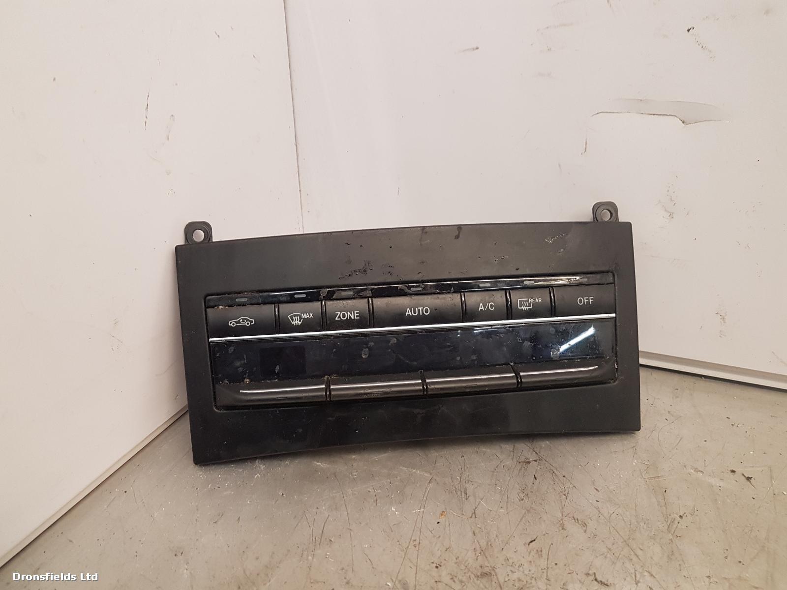 View Auto part Heater/AC Controller Unknown Unknown 2016