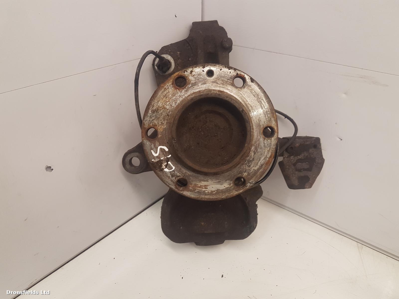 View Auto part RF Hub/Stub Axle Assembly Mercedes Sprinter 2016