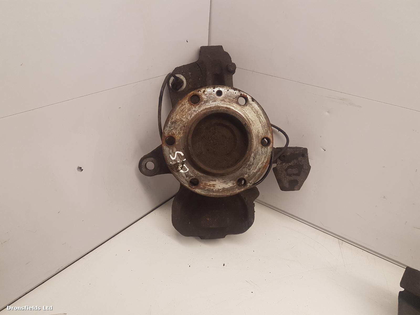 View Auto part RF Hub/Stub Axle Assembly Mercedes Sprinter 2016