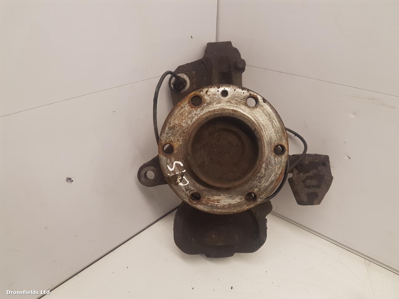 View Auto part RF Hub/Stub Axle Assembly Mercedes Sprinter 2016