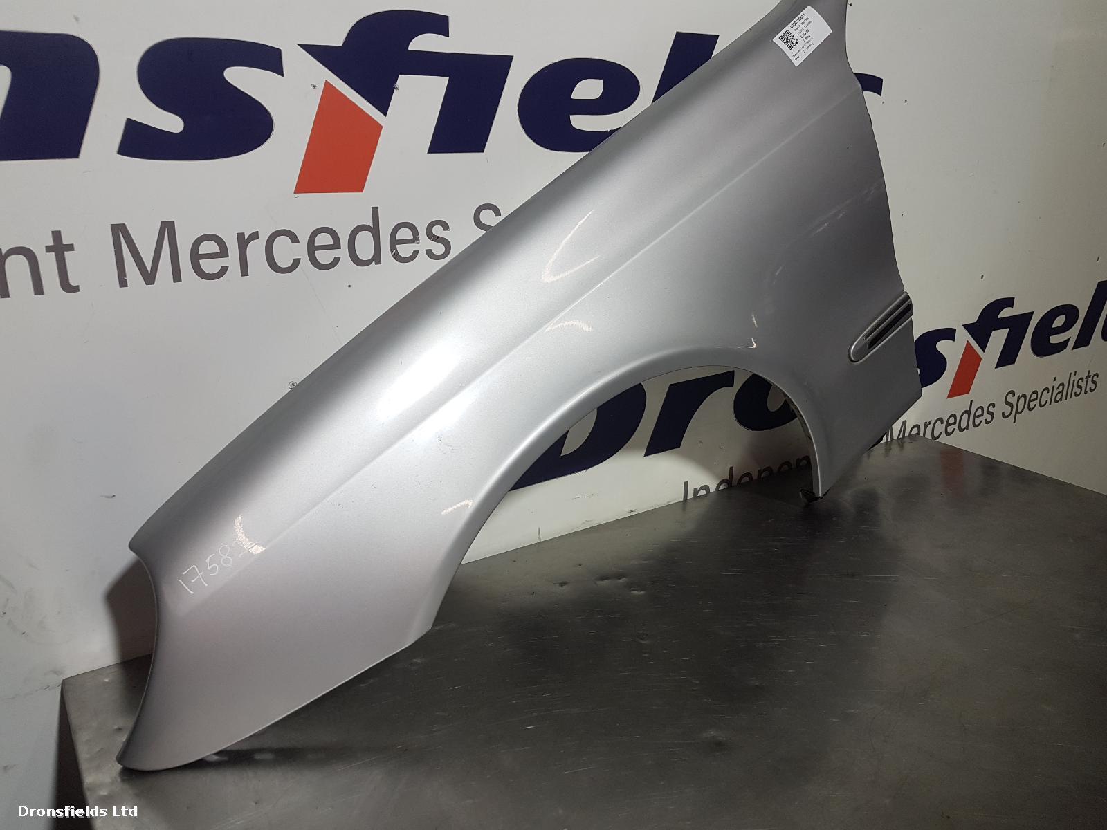 View Auto part L Wing Mercedes E Class 2004