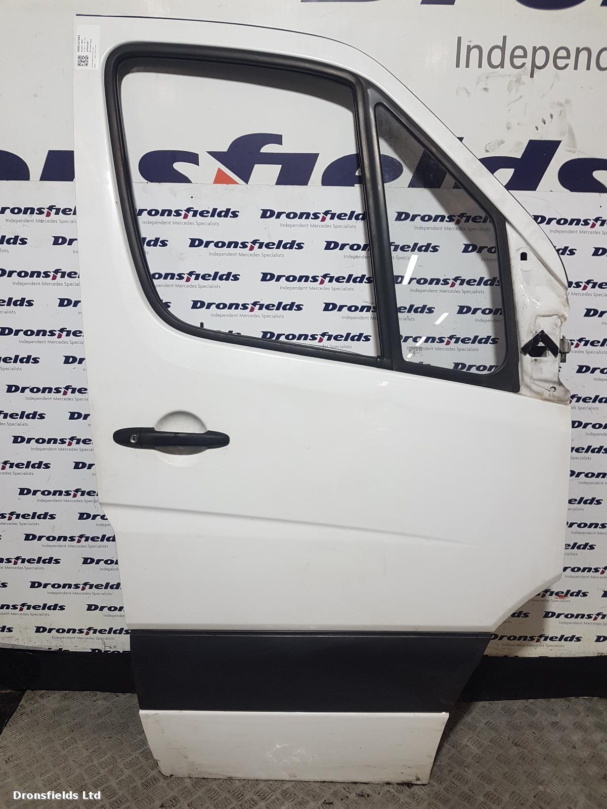 View Auto part R Front Door Mercedes Sprinter 2017