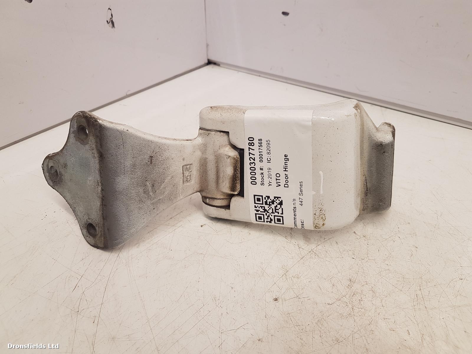 View Auto part Door Hinge Mercedes Vito 2019