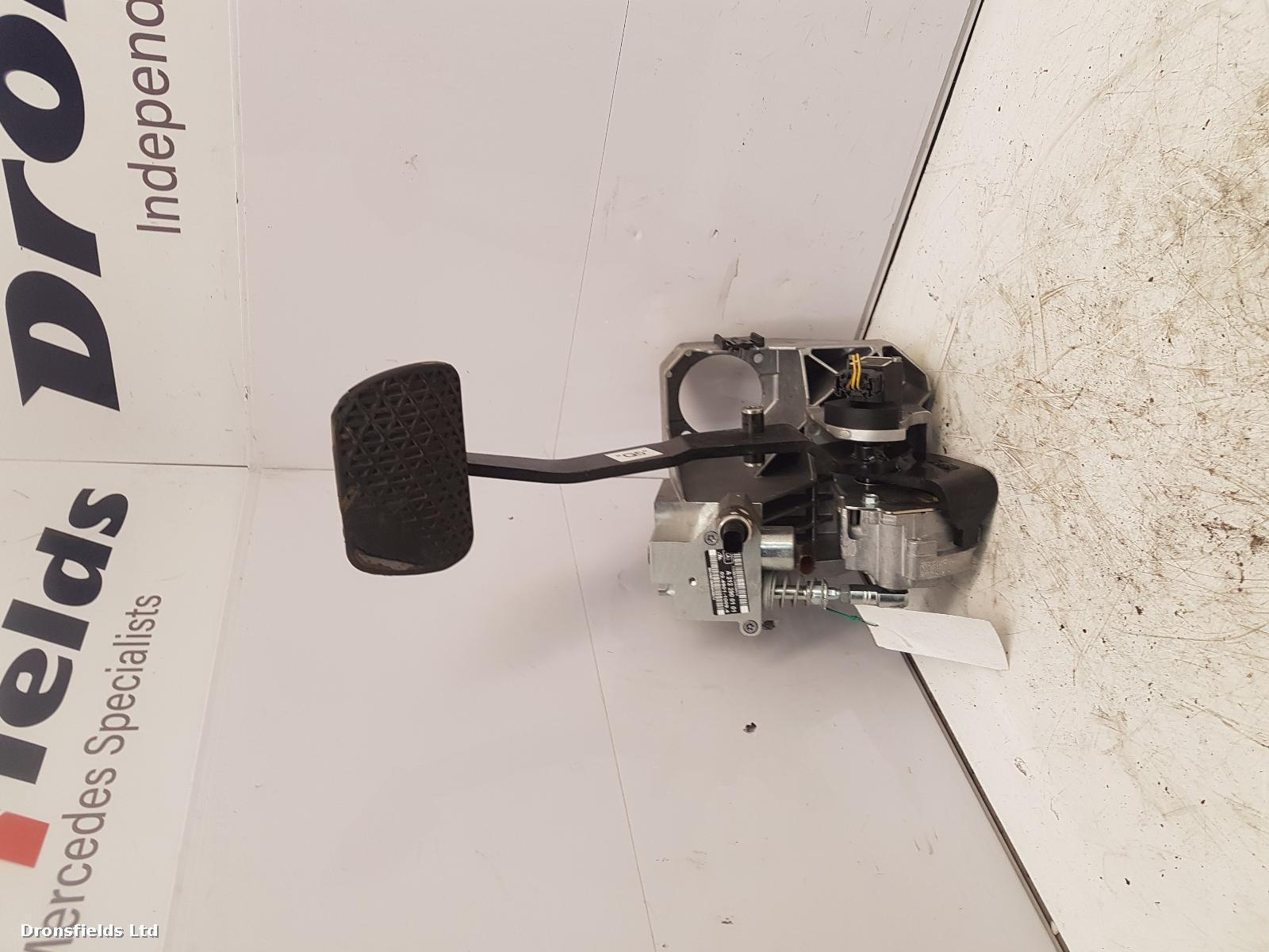 View Auto part Brake Pedal Mercedes E Class 2014