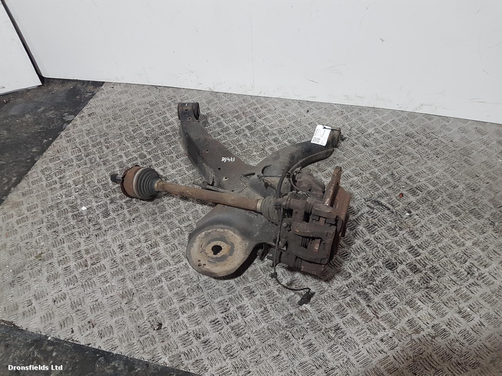 View Auto part RF Hub/Stub Axle Assembly Mercedes Vito 2017