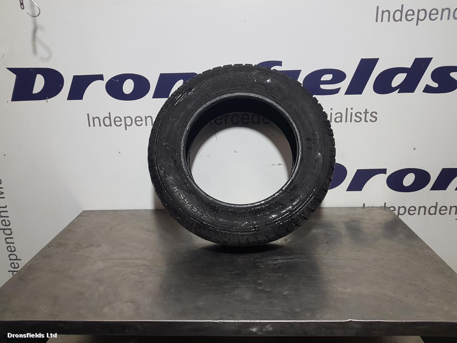 View Auto part Tyre Mercedes V Class 2023