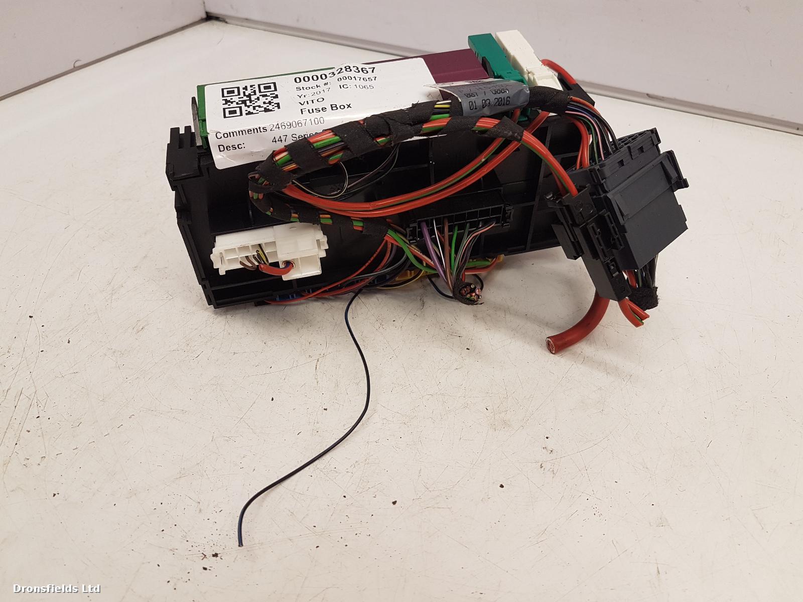View Auto part Fuse Box Mercedes Vito 2017