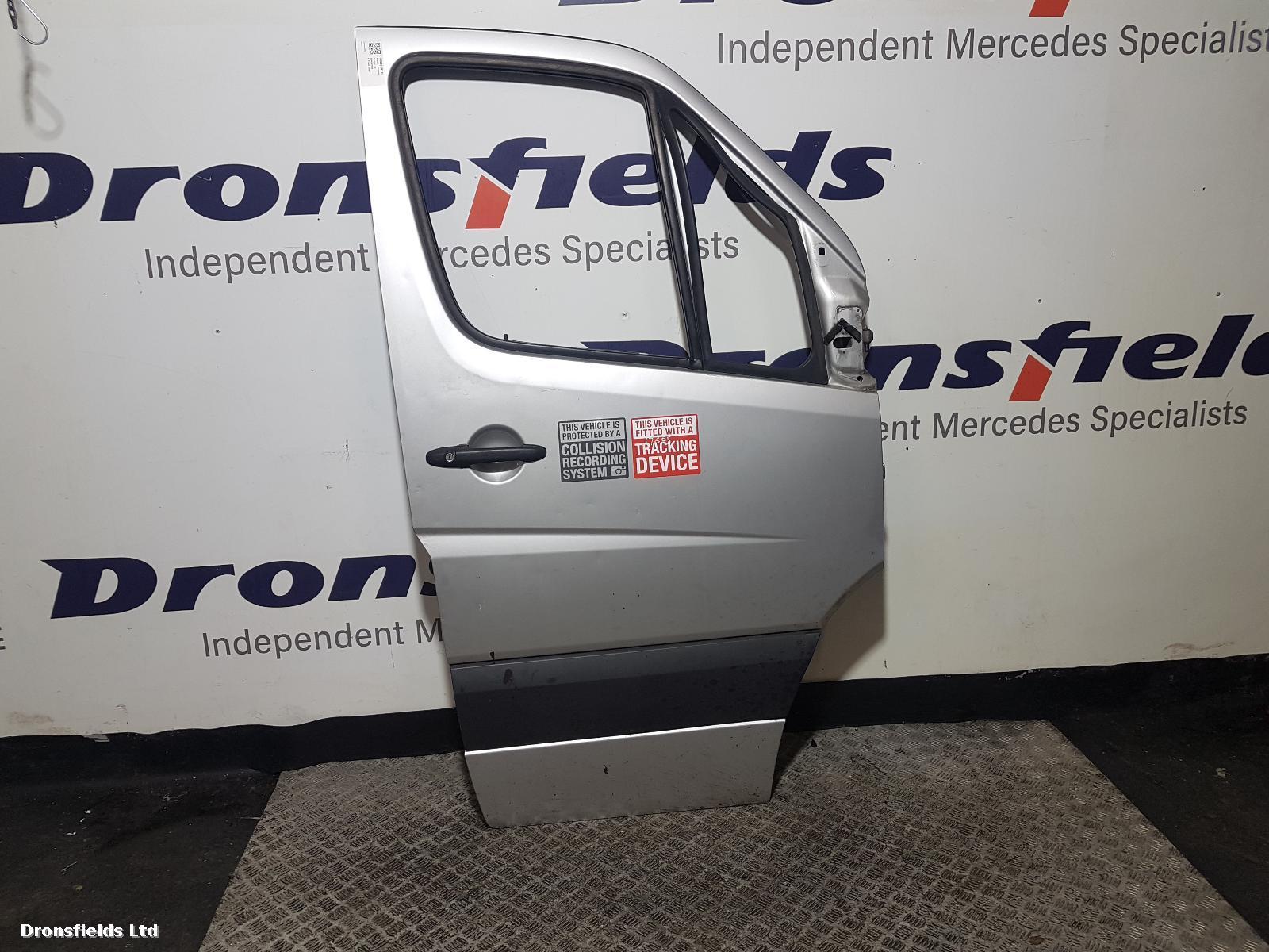 View Auto part R Front Door Mercedes Sprinter 2014