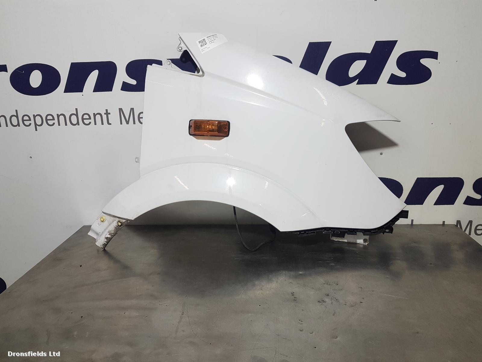 View Auto part R Wing Mercedes Sprinter 2018