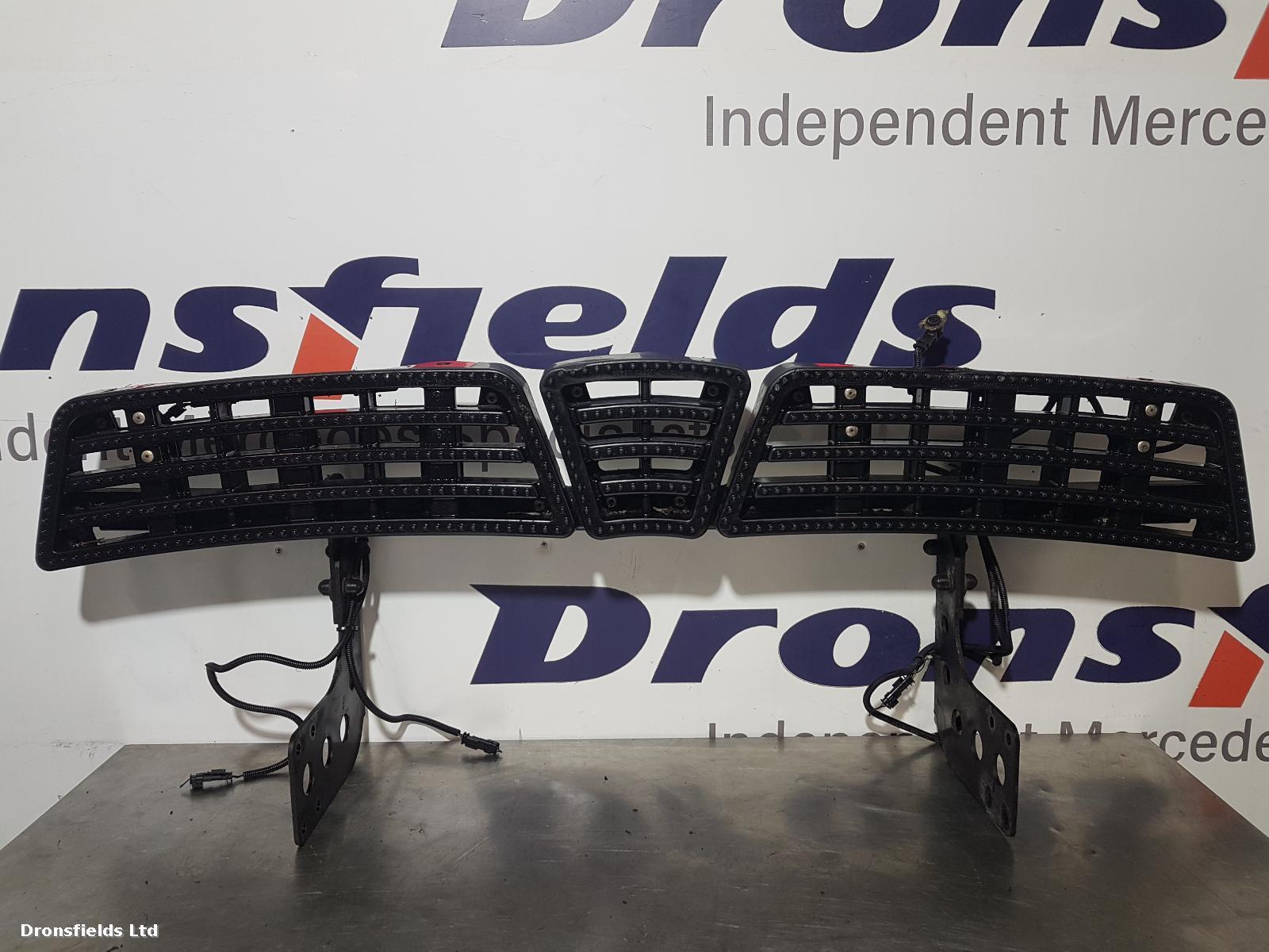 View Auto part Rear Step Mercedes Sprinter 2023