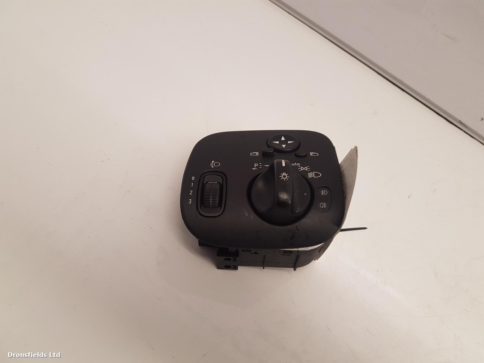 View Auto part Headlight Switch Mercedes C Class 2009