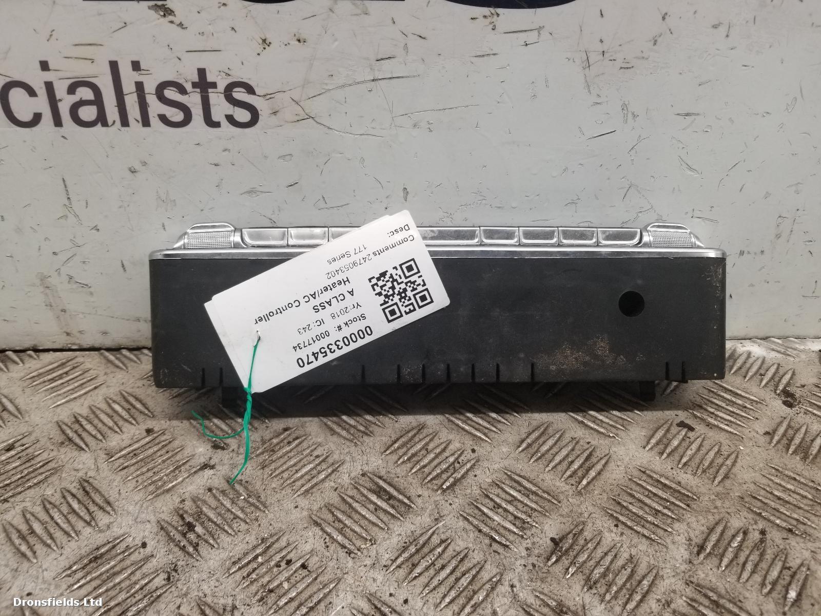 View Auto part Heater/AC Controller Mercedes A Class 2018